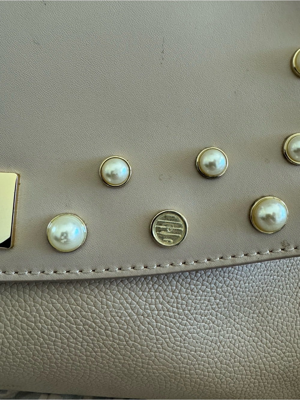 Kate Spade Serrano Place Pearl
Dorina Satchel - Warm Beige - (Used) - Picture 7 of 16